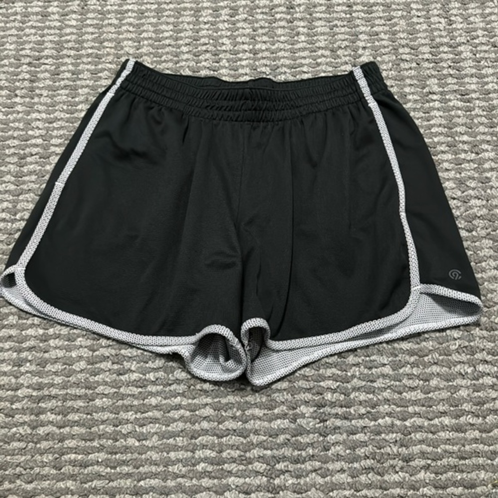 Woman’s Champion shorts sz Med